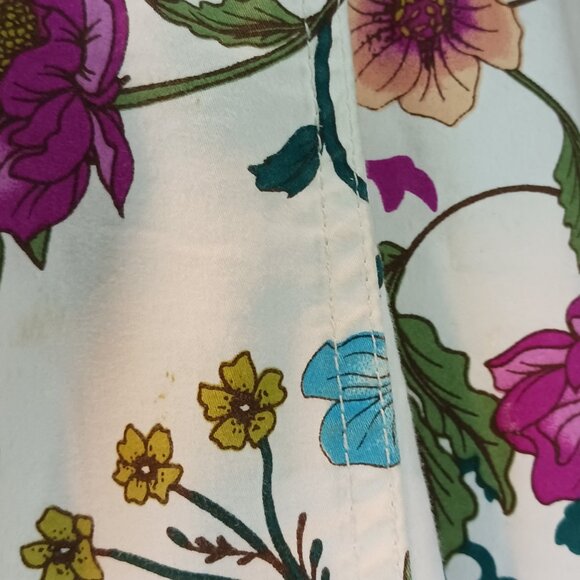 #269 3/$18 - Chicos White/Pink Capris Size 3 - Picture 11 of 11